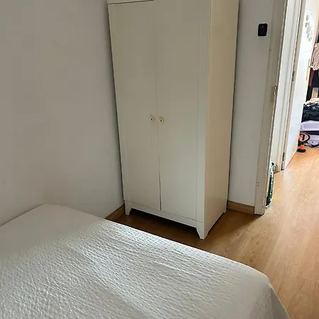 Hostel Shared Ausias Barcelona